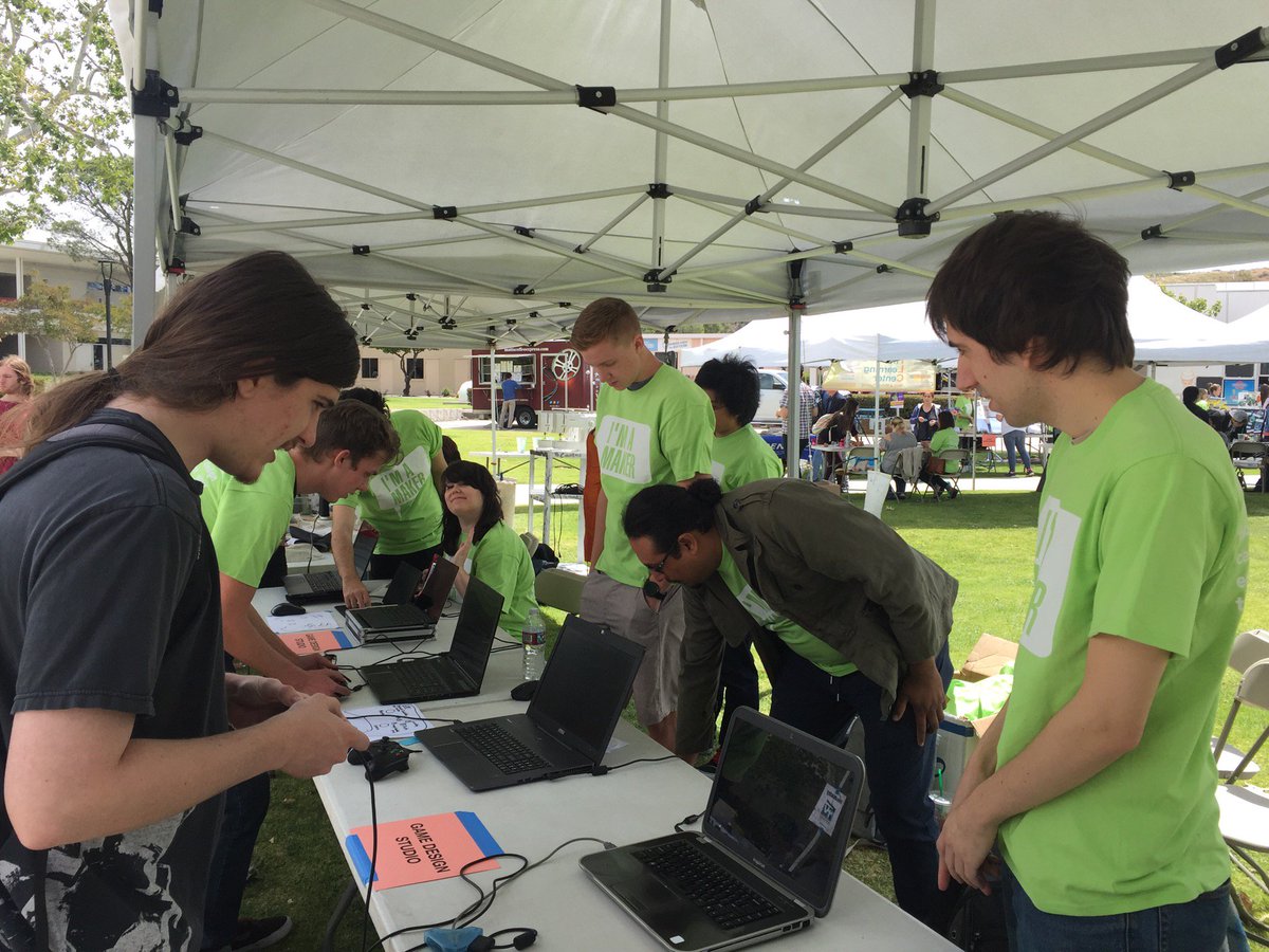 timsamoff's tweet photo. @MCGameDesign in the hou... Outside! (@ Moorpark College Maker Faire 2017 in Moorpark, CA) https://t.co/luTo4UkDeV https://t.co/2dEfqp1kT2