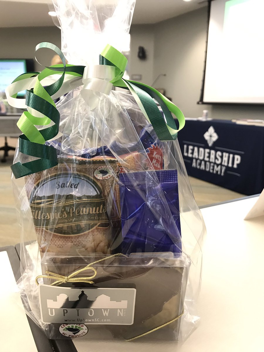 AgKellyMcD's tweet photo. SC hospitality with the #LearningConsortium at AgFirst! #learnwithAgC https://t.co/GNRb8vxk2z