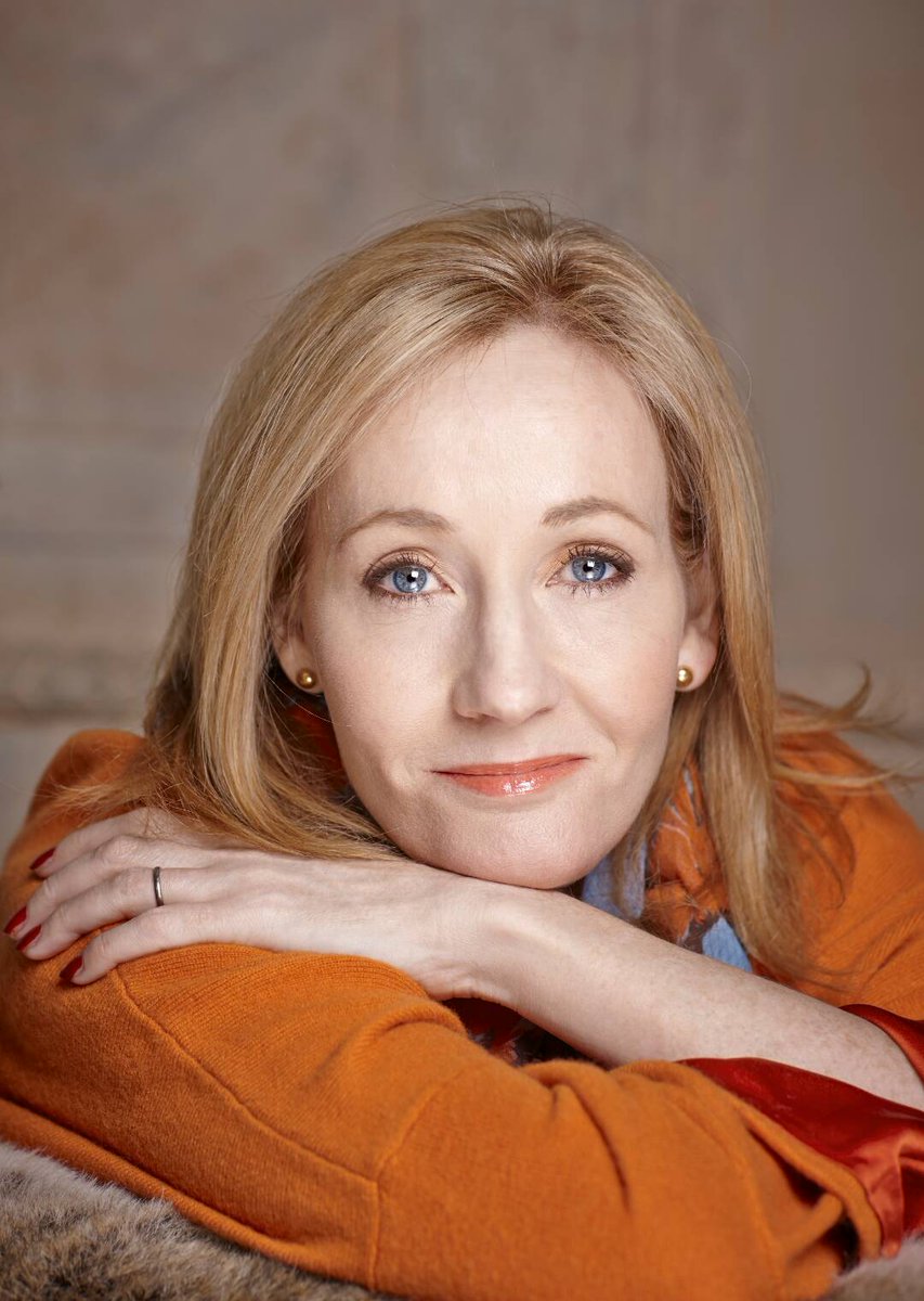 mujeres_His's tweet photo. Hoy en día, Rowling es una de las escritoras más aclamadas.
#MujeresHistoricas https://t.co/HWkMp0zsIN