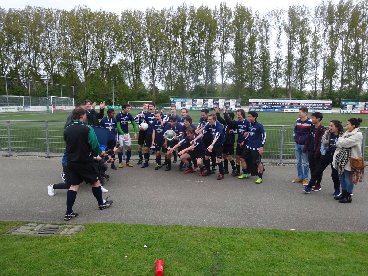 Ditis_Voetbal's tweet photo. JO19-2 terechte kampioen: Leave No Doubt. https://t.co/ksfIweDGAk https://t.co/qVA2s8o34k