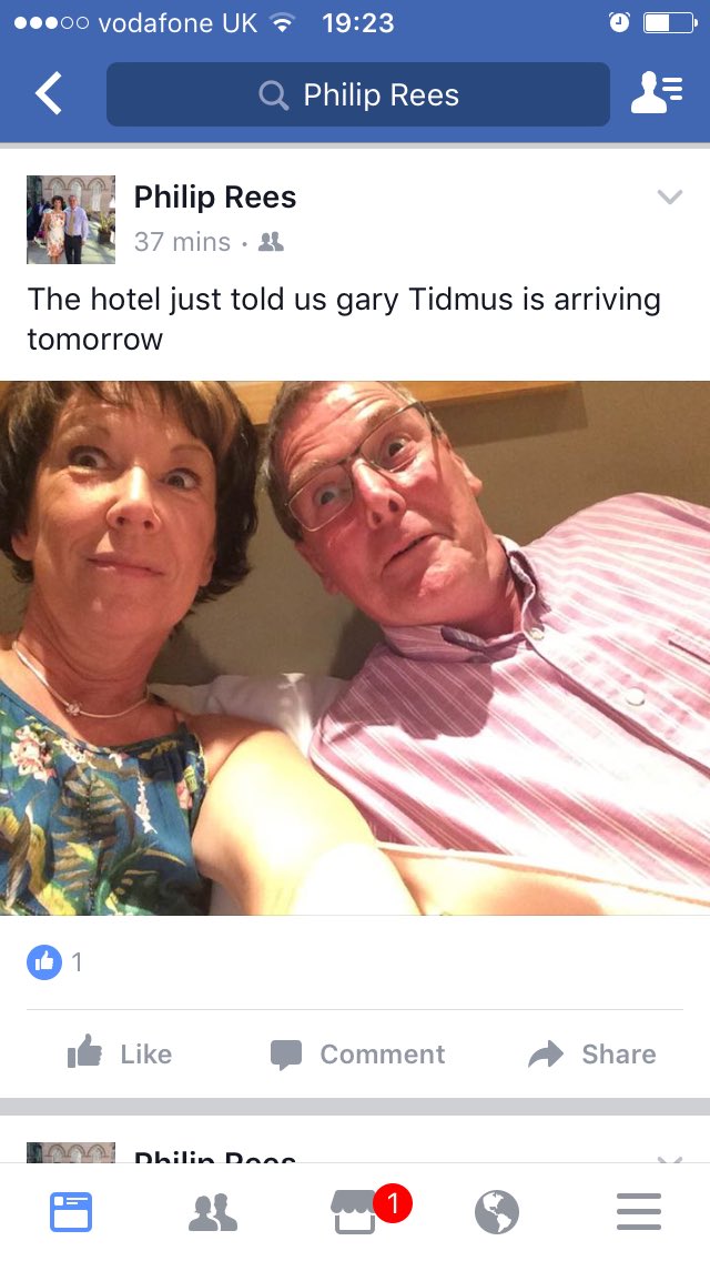 angharadrees1's tweet photo. My Dad's holiday updates on Facebook are killing me 😂😂😂 https://t.co/nB6RZUKhlA