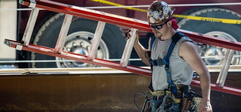 What states are adding new and losing construction jobs? Find out in <a href="/constructdive/">Construction Dive</a> <a href="/KimSlowey/">Kim Slowey</a>. bit.ly/2oHghtU