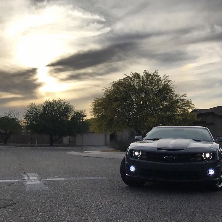 OnlyTeam_Aztec's tweet photo. That sunset 👌🏻🌇😍 #camaro #Is3 #2SS #chevy https://t.co/mW3Sv8Rntb