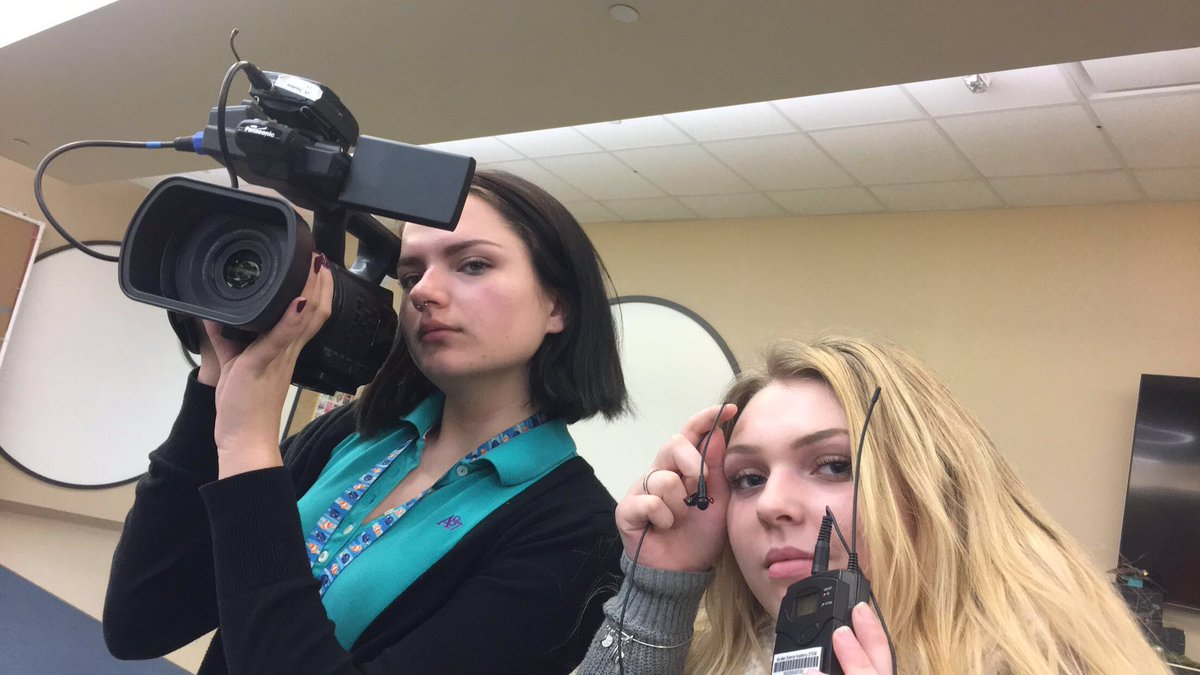 CeceliaMoreland's tweet photo. Starting the process of creating our heroin/opioid epidemic awareness video! With the dream team: @BioMedGrace @KaileyM18 https://t.co/iYKkt6xqxL