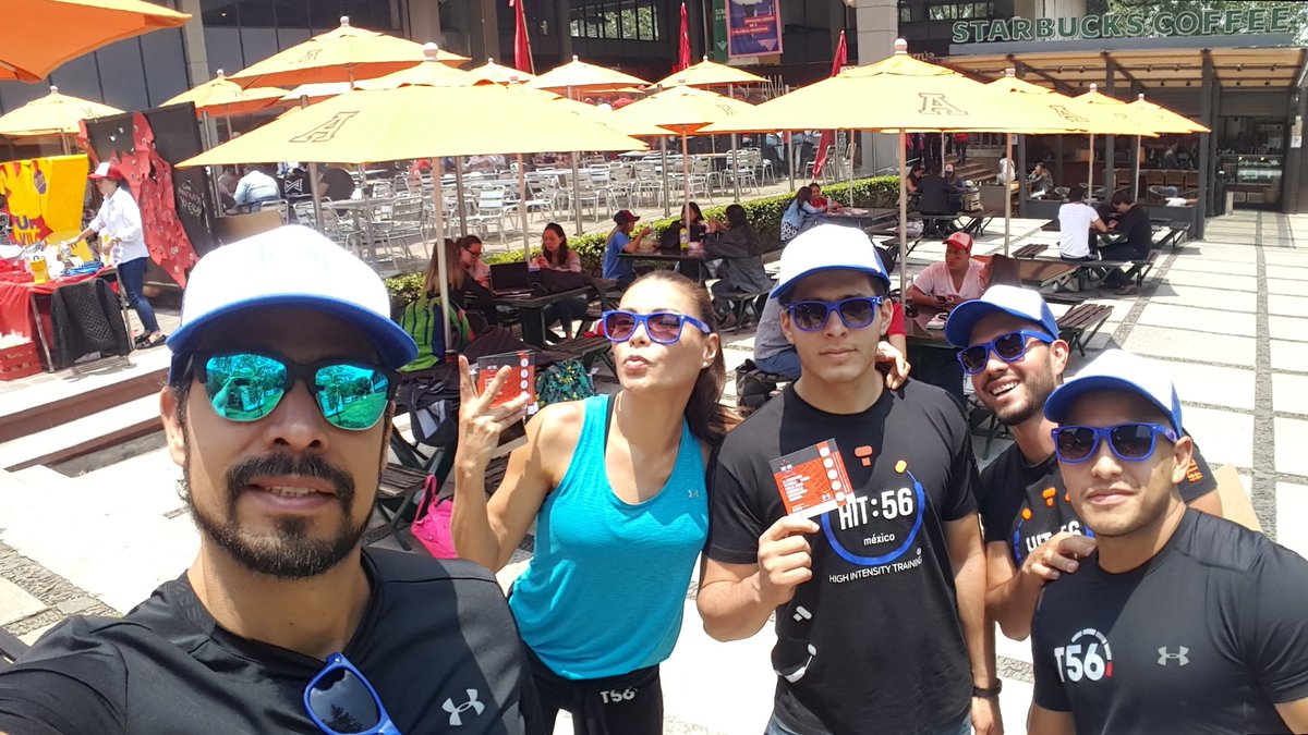 HIT56mx's tweet photo. #hit56 y #fight56 en la @anahuac apoyando #VotaAzul @HIT56mx @fight56mx #entrenamientofuncional #box #bestteamever #team56 https://t.co/RjbV8rympL
