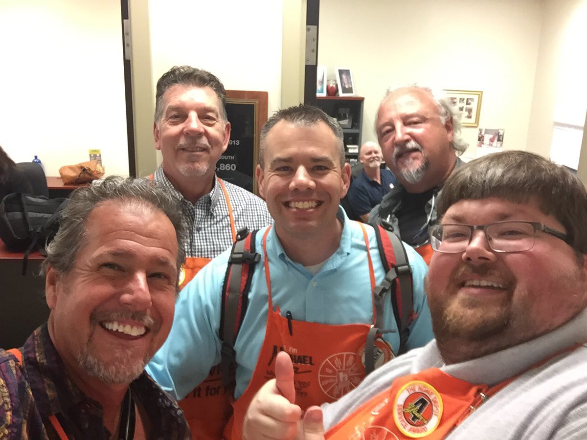 Hanging out and having fun at the Branch Office in Atlanta with some Awesome Guys 👊😎 Team HDI @DerekTHD <a href="/scottwhiteHD/">Scott White</a> <a href="/THDPatti/">Patti Olmsted</a> <a href="/SHAMWOW99/">Michael Albrecht</a>