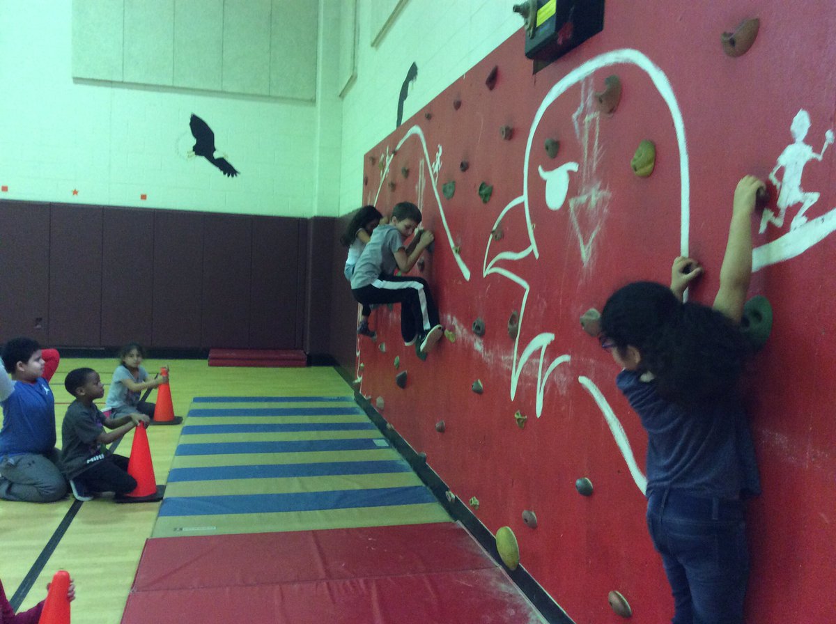 Ashlawn_PE's tweet photo. Rock Wall at Ashlawn. https://t.co/r6d2v63xGp