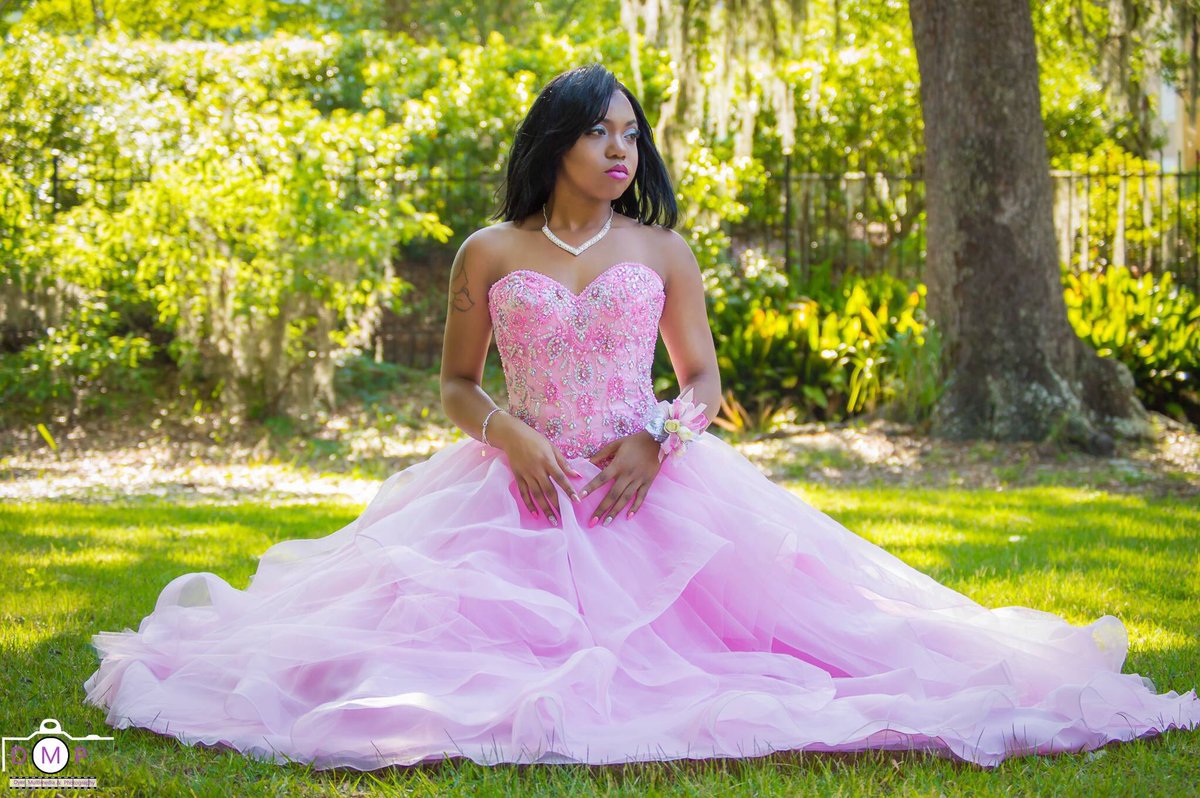 vilikiadyerphot's tweet photo. @DyerMultiPhotog  #prom #prom2017 #prom2k17 #slay #slayedprom  #nikon #photography #photographer https://t.co/tLL4dUf2xg