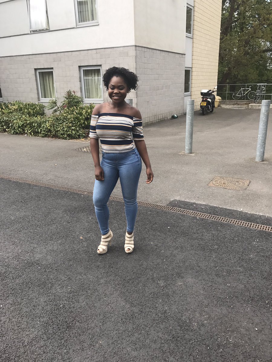 Its_TracyAdjei's tweet photo. Nineteen years has been a blessingπ« ππΎ #readyfor20ππΎ#SlayLifeWithASmile #TracyAdjej https://t.co/KsZJuKFema