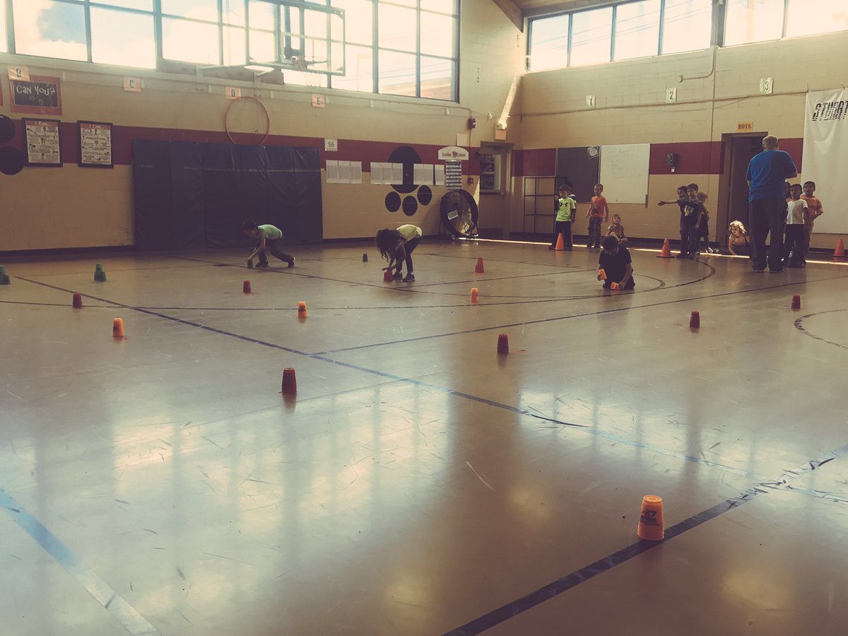 BulldogsPE's tweet photo. Best way to beat those TCAP blues? Cup stack relays of course!! #KeepYourMindMoving https://t.co/2HZcIgpFZP