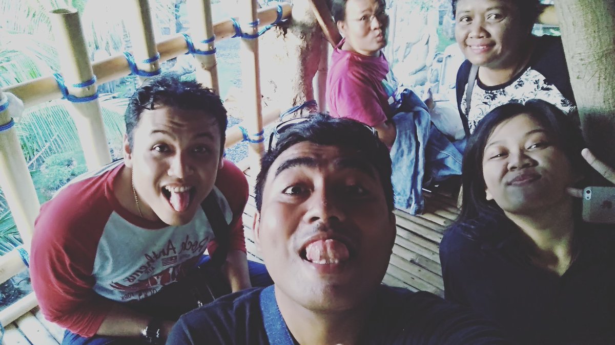 Putu_Ajuzz's tweet photo. makasi buat sahabat meberikan aku kejutan https://t.co/0rRr2skID1