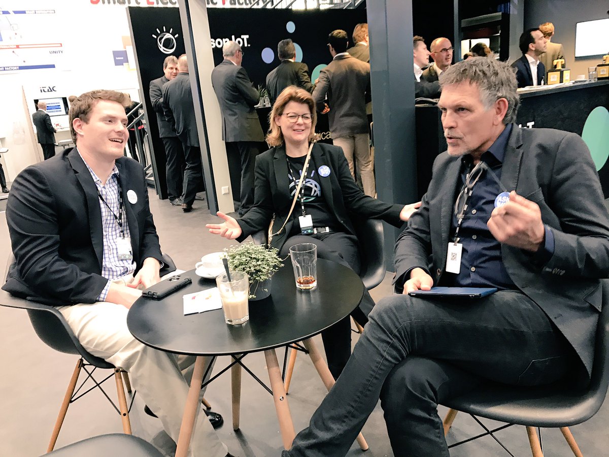 theRab's tweet image. Ask them anything about Digital Twin and IBM Design Thinking — Albert Traylor, @AnnetteHodapp and Marcel Baron at #IBMHM #HMI17