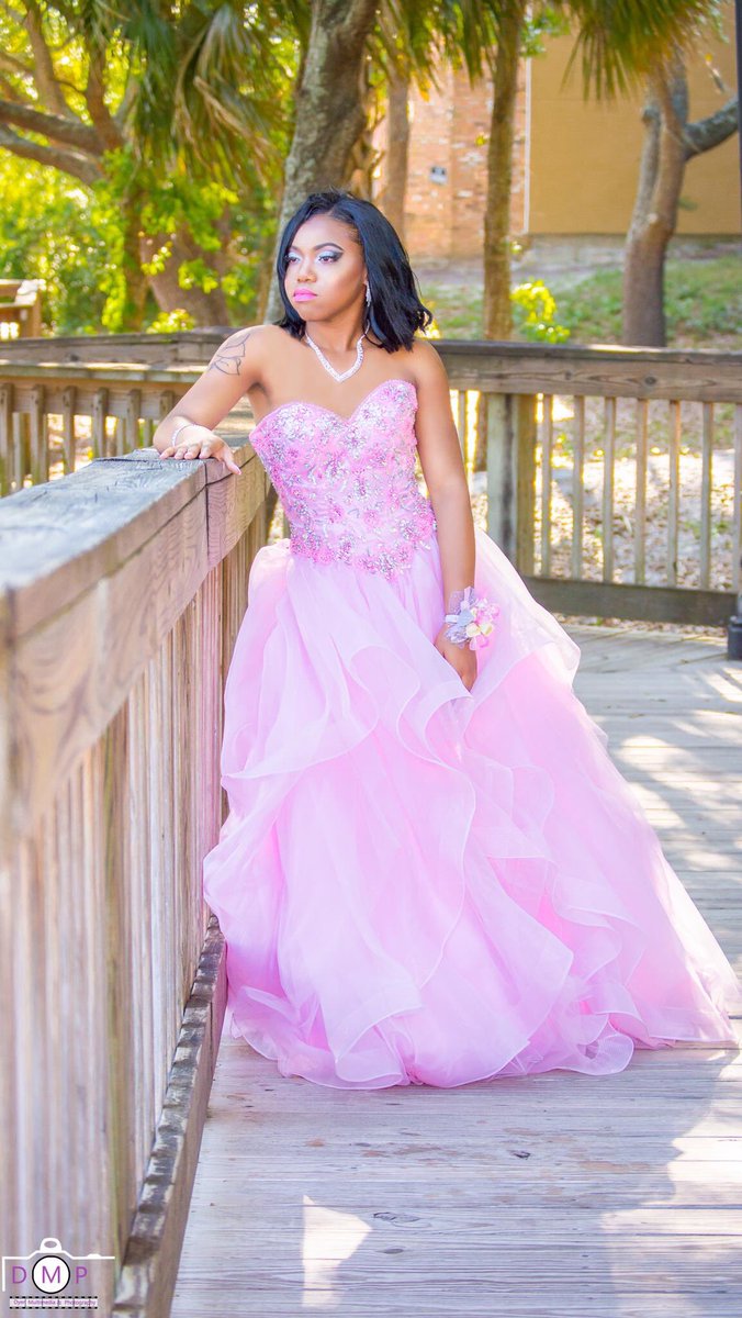 vilikiadyerphot's tweet photo. @DyerMultiPhotog  #prom #prom2017 #prom2k17 #slay #slayedprom  #nikon #photography #photographer https://t.co/HobwqMmcPR