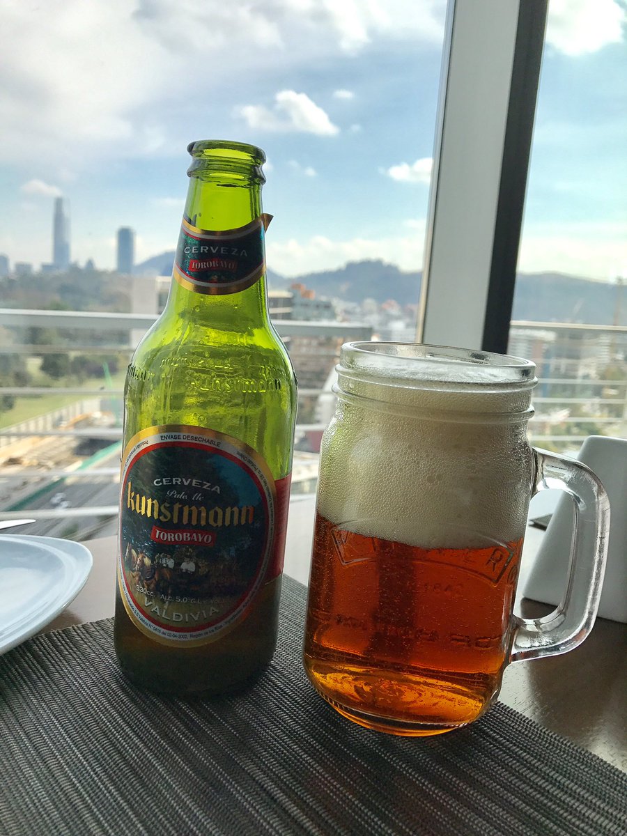 Just4BeerLovers's tweet photo. Having lunch with a nice view and a great beer! #Kuntsmann Torobayo Pale Ale 5.0% ABV #chileanbeer 🇨🇱 https://t.co/4SdGwUtq6G