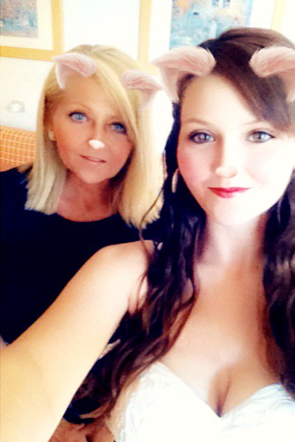 mandygardiner3's tweet photo. Holls#daughter#love# chill https://t.co/yppNDGT4rP