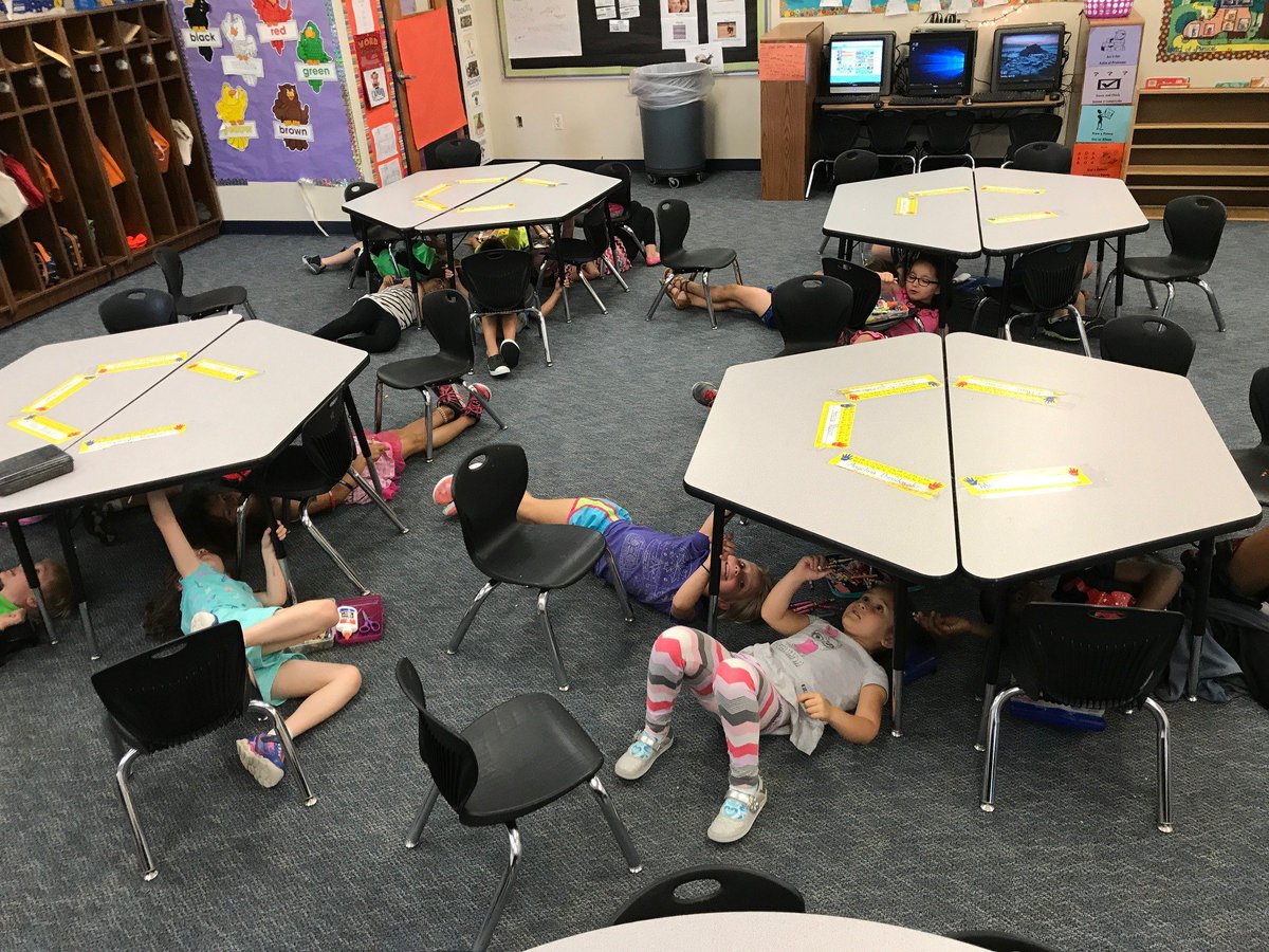 EMEKINDERGARTEN's tweet photo. The last day of school countdown begins.... A for AMAZING ART!  What can you create upside down? #EMEeagles https://t.co/90GvhEL6Et