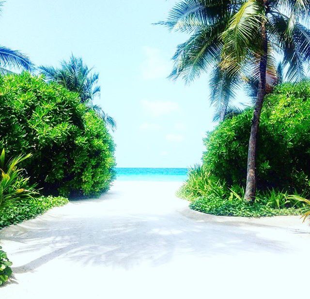 What a view! Our fashion team are still on location in paradise <a href="/VelassaruM/">Velassaru Maldives</a>