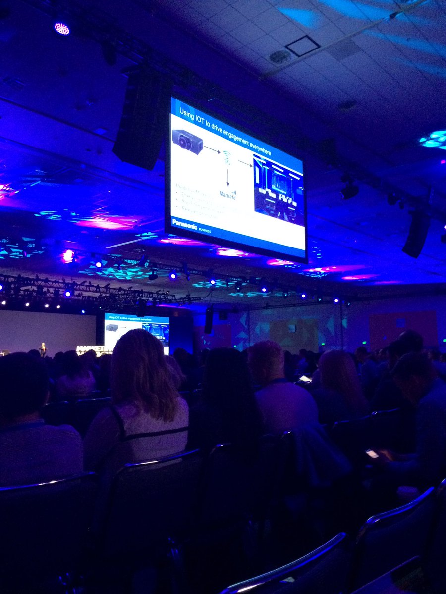MendeilB's tweet photo. Stephen Yeo talks about engagement using the IOT, even via projectors @panasonic #MKTGNATION #marketosummit https://t.co/ANLoUJV7Hk