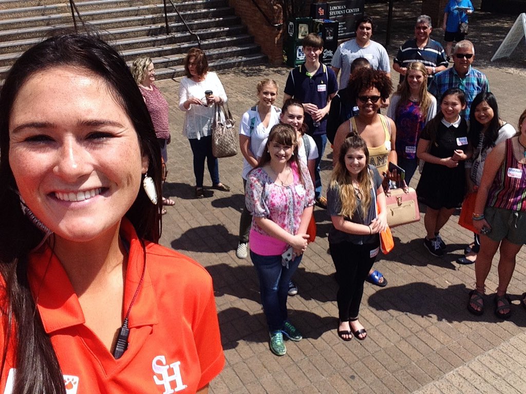 VisitSHSU's tweet photo. Carley says to come #TourSHSU! #TourGuideTuesday https://t.co/N3mxGA6LlU