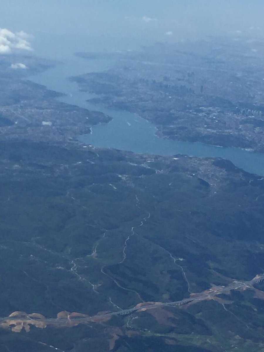 torellomute's tweet photo. Istanbul ... cockpit view 🛫🛫🛫 https://t.co/BiLUzeoX7R