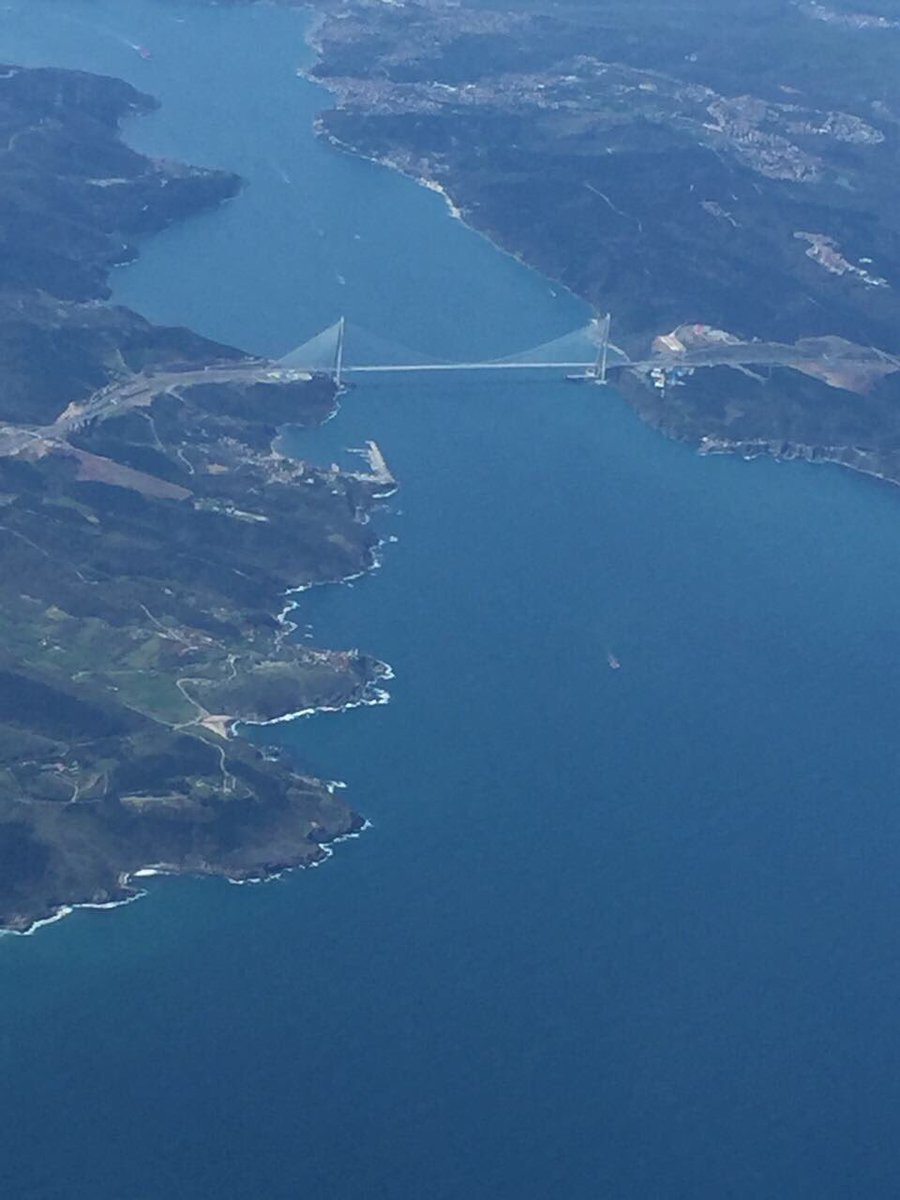 torellomute's tweet photo. Istanbul ... cockpit view 🛫🛫🛫 https://t.co/BiLUzeoX7R
