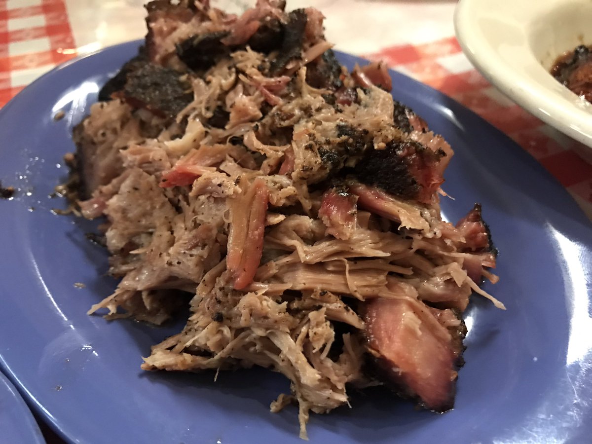 FrankysLists's tweet photo. @memphisminnies pulled pork perfection https://t.co/2l7zSAijrl