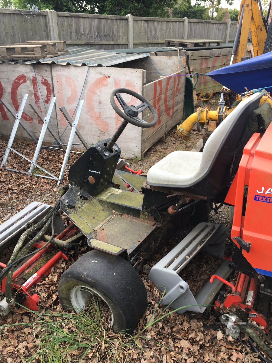 X_DIRECTORY199's tweet photo. On the hunt for spares. #RedBullSoapboxRace. We wanna build #chatterphone from recycled / up-cycled parts...now who can help? https://t.co/1M5270eY5e
