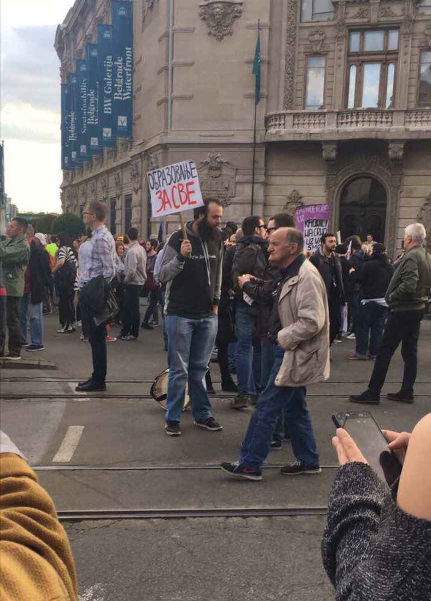 ZivadinJ89's tweet photo. Sa kog li su ovi faksa https://t.co/JCIFE3aKMT