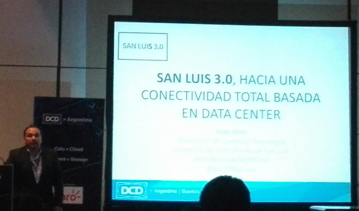 martinezfd's tweet photo. @josemjerez Disertando en DCD2017 mostrando los avances de la Pcia. De San Luis!!! #DCDBAires @nicoiannello @MCyTSanLuis @GermanDip https://t.co/f91CfRoOUp