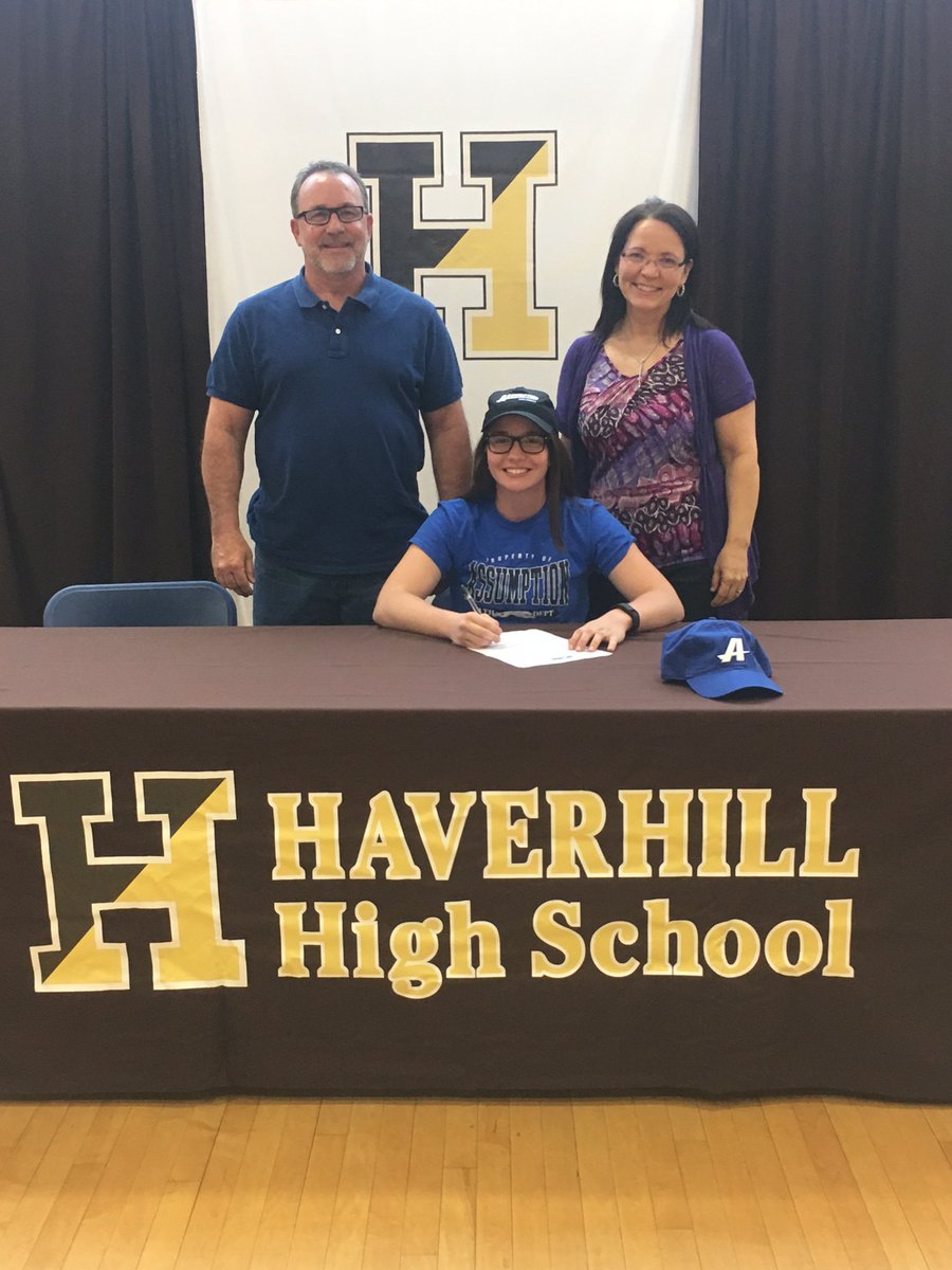 GoHillies's tweet photo. Bryana Michitson signs NLI to attend Assumption and play softball for @ACgreyhoundsSB. Congratulations Bryana! https://t.co/9XkRlnoThF