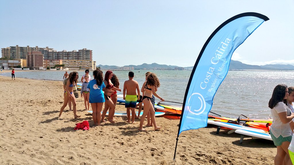 MasKite1's tweet photo. Día perfecto de playa y #StandUpPaddle con @colegionarval. Gracias @murciaturistica y @enmarmenorcp por esta iniciativa!!#MarMenor #Maskite https://t.co/rUKKnQvG4c