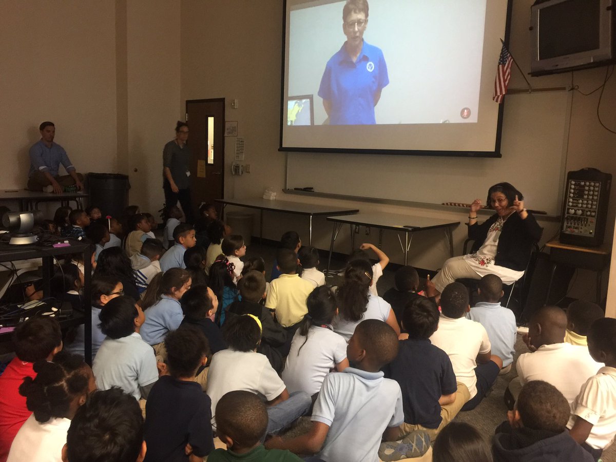 LaVa_Sci's tweet photo. Thank you @texaswildlife Monarch Butterflies videoconference was very engaging @HolmquistES #hmq2nd @AliefScience https://t.co/U76XgEpLve