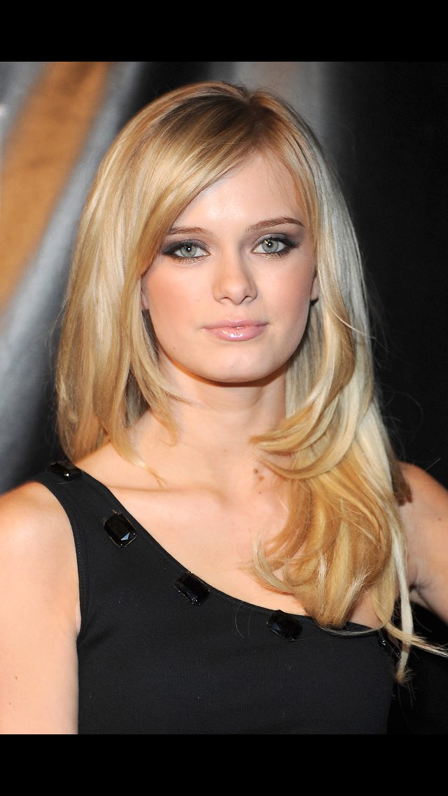 Happy birthday Sara Paxton (1988). 