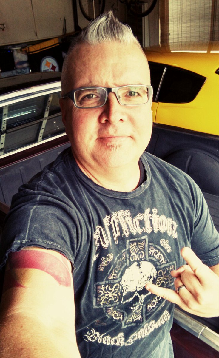 efdcapt53's tweet photo. My old ass in my old Black Sabbath @Affliction shirt (still my favorite) with my old cars. @testament still kicks ass! #TestamentTourContest https://t.co/KP06b68PCt
