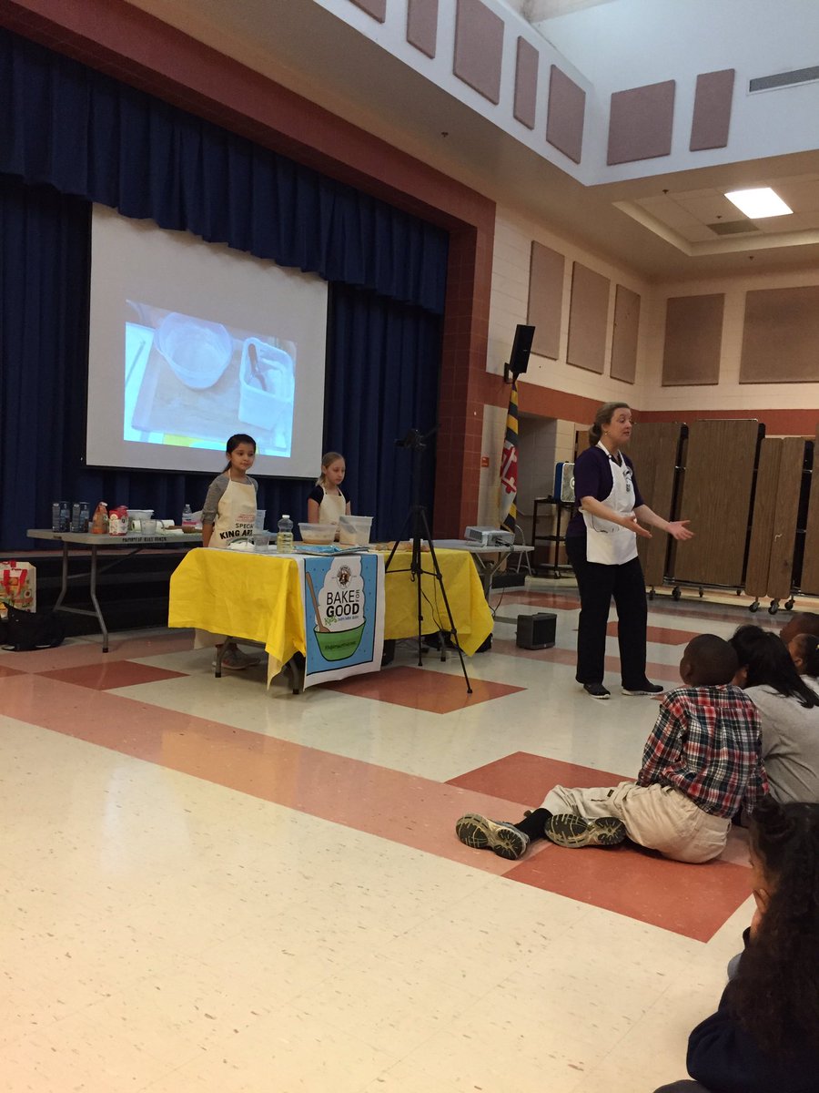 RVES_Lynam's tweet photo. Learning how math helps us bake- measurement! @JHUMoCo @kingarthurflour #learnbakeshare #bakeforgood https://t.co/utZAGxGn1Q