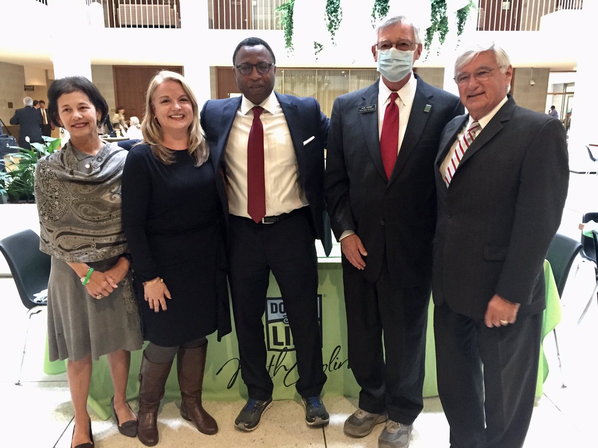 ncpla123's tweet image. Thank you to our inspiring organ donors and recipients supporting @ncpla @DonateLifeNC #Crossover4aCause at #ncga this week!