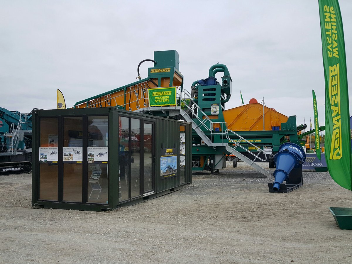 WalconOffice's tweet photo. Now #CQMS17 Tullamore is over, have you booked your Exhibition Suite for the next big show? #containerconversion #exhibitionsuite https://t.co/vn0SA09CW8