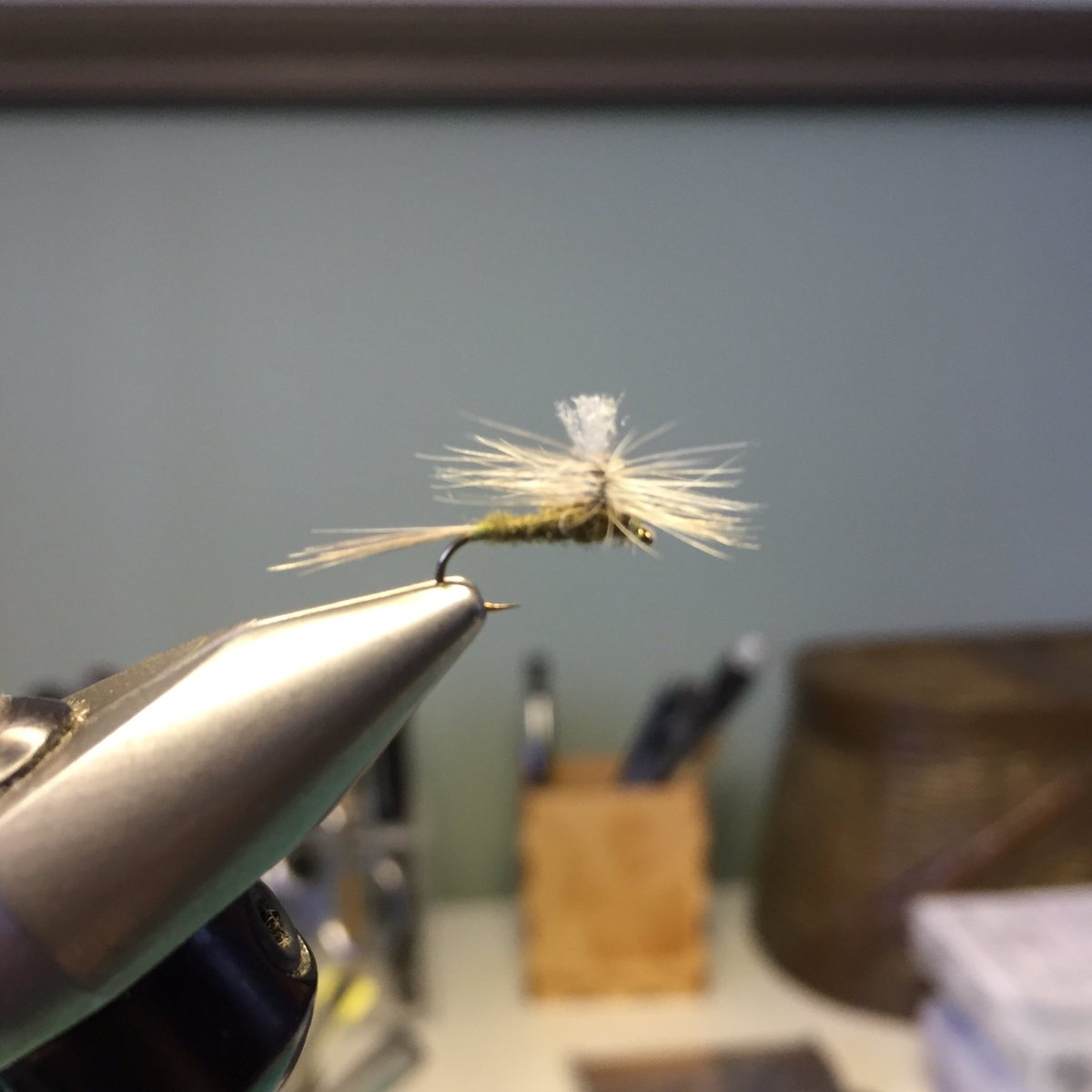 flystoke's tweet photo. More parachutes #flystoke #flyfishing #flytying #parachutefly #bluewingedolive https://t.co/3XsHJlO7Ie