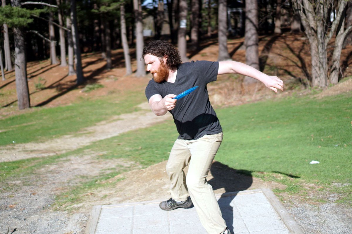 FlyByDiscGolf's tweet image. A great day for #discgolf at Amesbury Pines Disc Golf Course in Amesbury, MA!