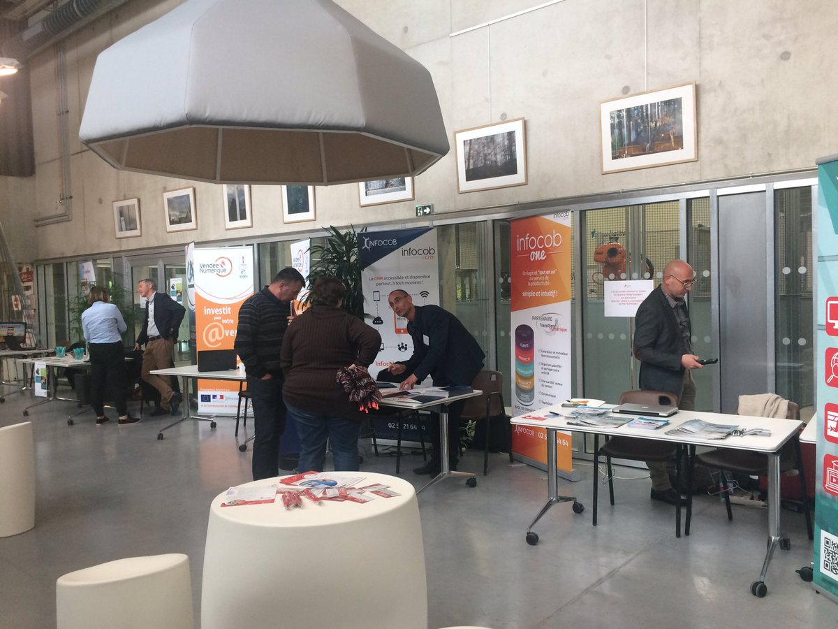Ngosselin85's tweet photo. La trousse à outils des artisans a changé ! Gagnez en efficacité, #BIM faites vous accompagner Forum #CapNumerique organisé par la @capeb85 https://t.co/CyRYGCfXnX