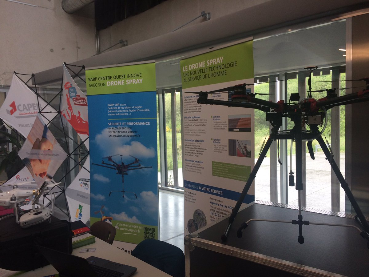 Ngosselin85's tweet photo. La trousse à outils des artisans a changé ! Gagnez en efficacité, #BIM faites vous accompagner Forum #CapNumerique organisé par la @capeb85 https://t.co/CyRYGCfXnX