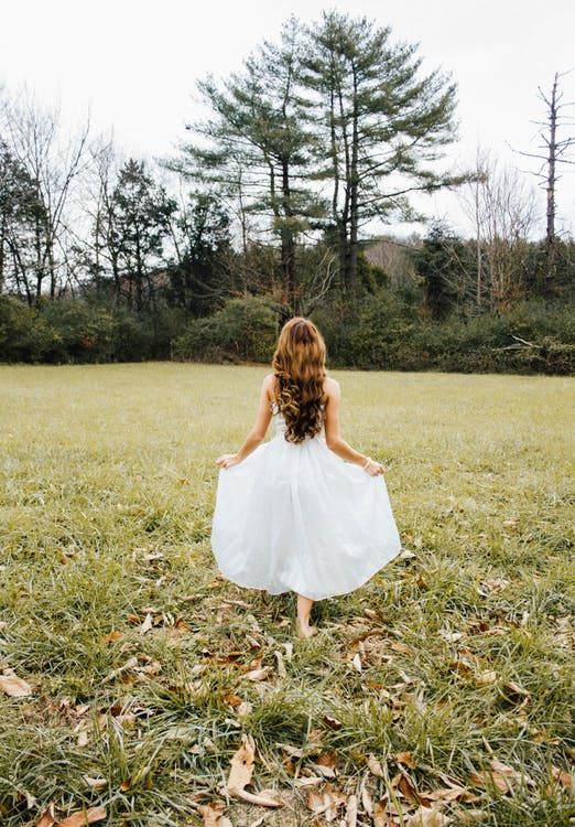 _putonchrist's tweet photo. When dads give the modesty talk, they are teaching their daughters what true femininity means. https://t.co/w4GSk7nShN