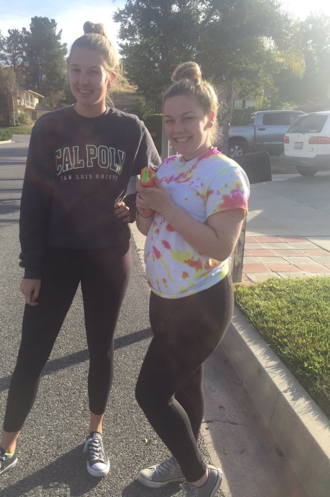 plaidsquirts's tweet photo. Caitlin surrenders to Bad and Bouy before school this morning. They also complete round 2. https://t.co/hQbbPo3m6e