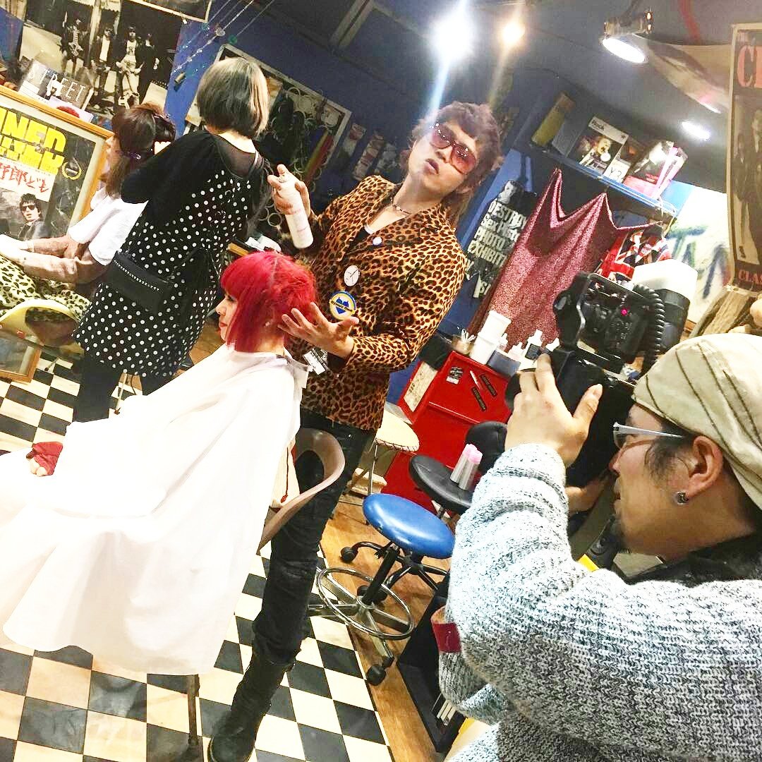 Hair Janie Jones Ken No Twitter 今日はジェニージョーンズのイベント Hair Janie Jones Cut Live でした お越しいただいたみなさまありがとうございました まずはハジメくんが撮ってくれた一枚 この時のゲストは麻酔いちごちゃん Hairjaniejones Hair Janie Jones Ken No Twitter 今日はジェニージョーンズのイベント Hair Janie Jones Cut Live でした お越しいただいたみなさまありがとうございました まずはハジメくんが撮ってくれた一枚 この時のゲストは麻酔いちごちゃん Hairjaniejones