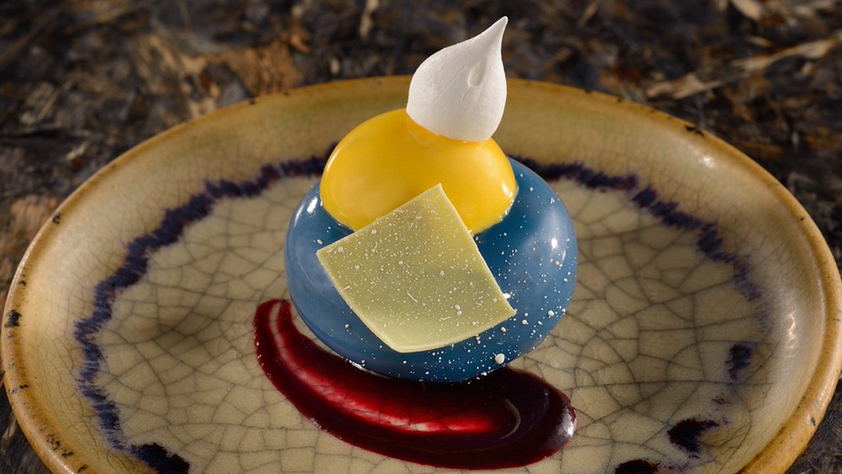 DisneyParks's tweet photo. Walt Disney World chefs used their own storytelling magic to create two desserts for Pandora - The World of Avatar: https://t.co/cTJHmfEJ2t https://t.co/tAJfrJjqQv