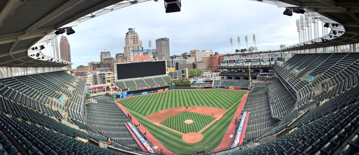 CleGuardians's tweet image. Today feels like the perfect day for a date.

April 25. Not too hot, not too cold. All you need is a light jacket. atmlb.com/2p0QKzw