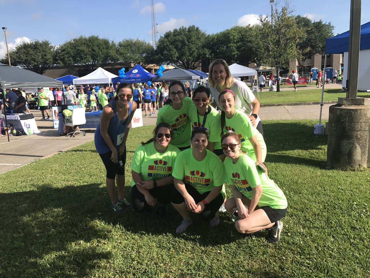 LSUcomd's tweet photo. #comdstrong at Autism Awareness Walk/Run @DeanLSUHSS @LSUcomd https://t.co/37VfrKP0ff