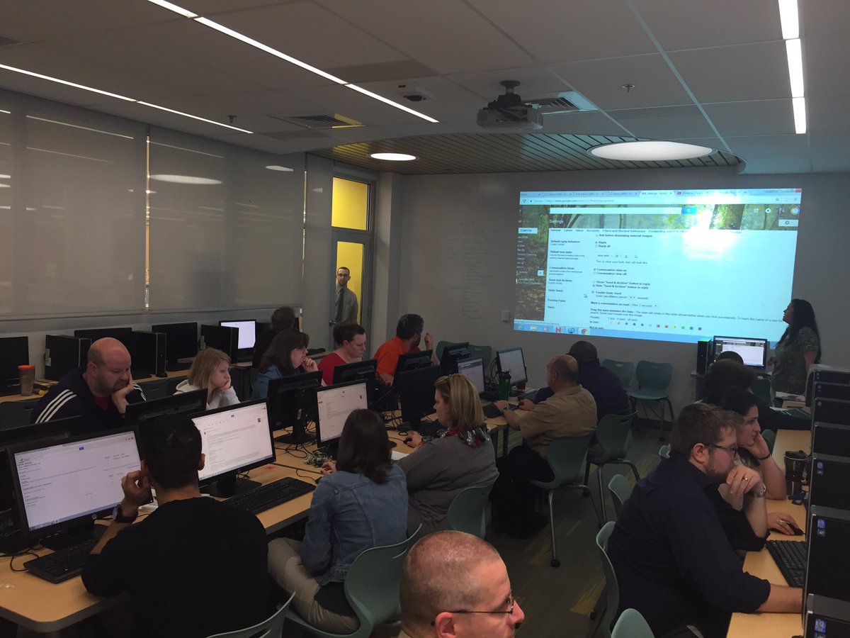 MoJoEdTech's tweet photo. At Brooke Point today for our 4th High School migration @scpsgsuite @BrookePoint Great Job @MrsJayburd https://t.co/Im1bwASExn