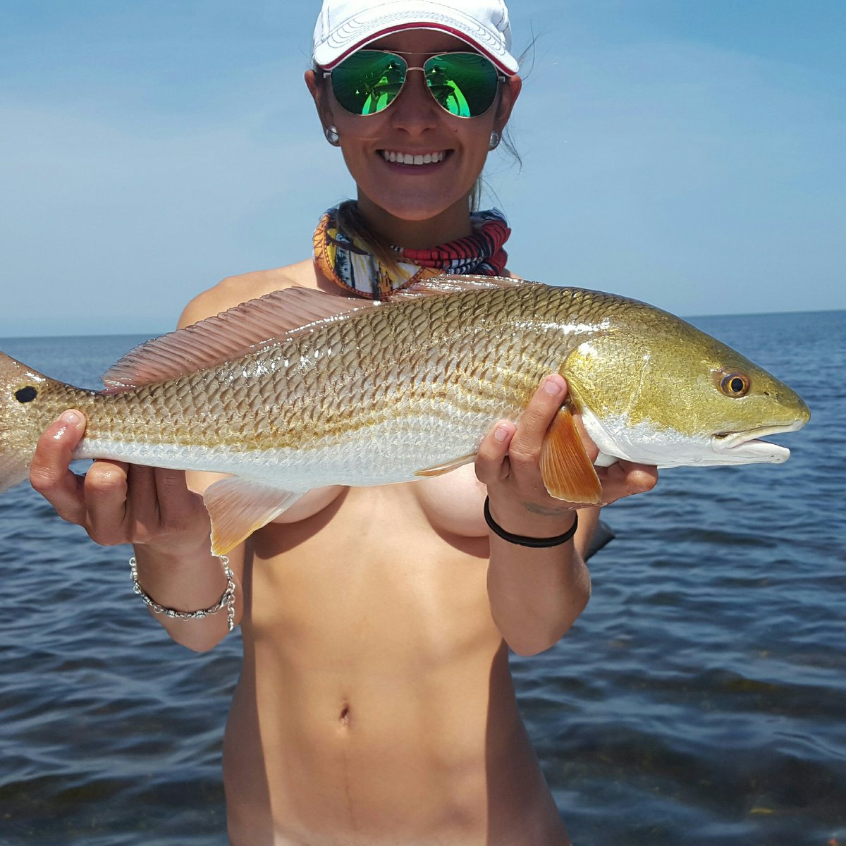 v_for_vanessaa's tweet photo. #NewProfilePic #fishbra #redtailrepublic #magicbaitco https://t.co/xOeemX1bYc