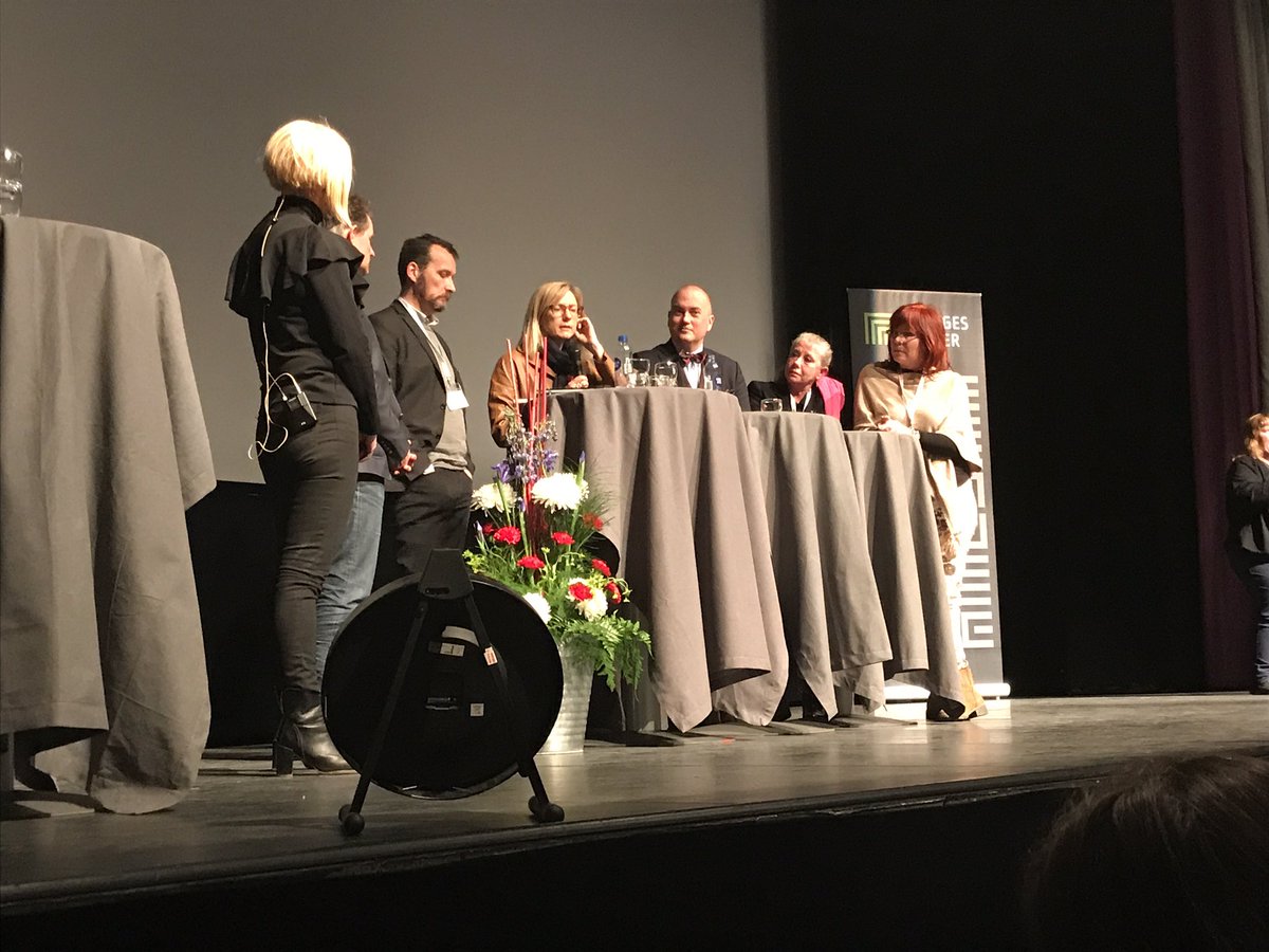 LarsAmreus's tweet photo. Ur ett användarperspektiv i en digital värld är gränserna mellan arkiv, bibliotek, museer och kulturmiljö i hög grad irrelevanta. #vårmöte17 https://t.co/zAk6QsiyvR